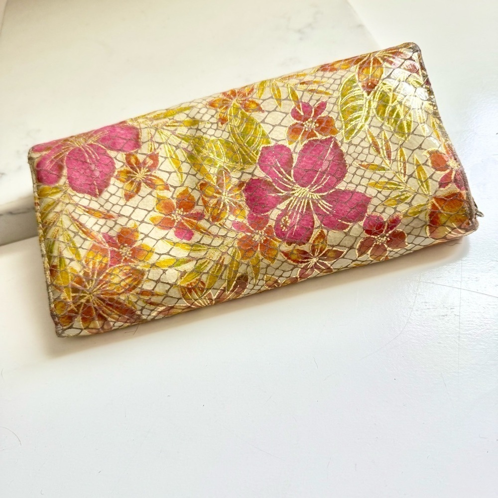 Hobo International Lauren Clutch Floral Wallet - Picture 3 of 8